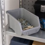 Siva kutija za organizaciju vijaka, alata i pribora