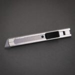 Inox skalpel sa oštricom 18 mm za sigurno odlaganje alata