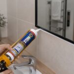 Ljepilo silikon za ogledala bezbojno pogodno je za montažu ogledala u kupatilima, hodnicima i drugim prostorima