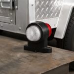 Crveno bijela signalna marker lampa za kamione i prikolice