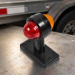 Univerzalna LED lampa crveno-žute boje za signalizaciju, prikolice, mašine i vozila
