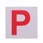 Magnetno slovo P za vozače početnike sa praktičnom magnetnom podlogom za vozilo