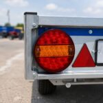 Štop svjetlo 24V sa ili bez strelice za kamione i prikolice