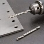 Obostrana burgija za inox omogućava praktično bušenje tankog metala i dužu iskoristivost nastavka