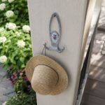 Zidna vješalica pogodna je za uredno odlaganje odjeće u hodniku, kupatilu ili spavaćoj sobi