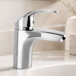 Jednoručna slavina za lavabo omogućava jednostavno podešavanje protoka i temperature vode