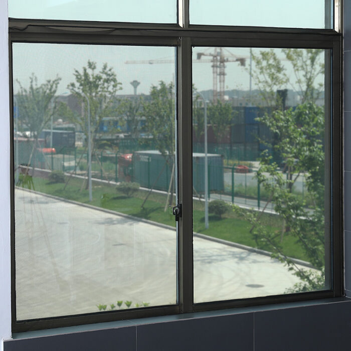 mreza protiv insekata crna