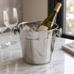 Kanta za hlađenje pića od nehrđajućeg čelika održava vino, sokove i druga pića hladnim tokom posluživanja