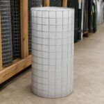 Mreža za ograđivanje 25 m omogućava praktično postavljanje ograde oko vrta, dvorišta ili pomoćnih objekata