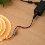 Priključni kabal omogućava jednostavno spajanje opreme, rasvjete i drugih elektro komponenti.