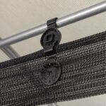 Držač mreže za hladovinu od PVC materijala omogućava sigurno pričvršćivanje zaštitne mreže na ogradu ili konstrukciju