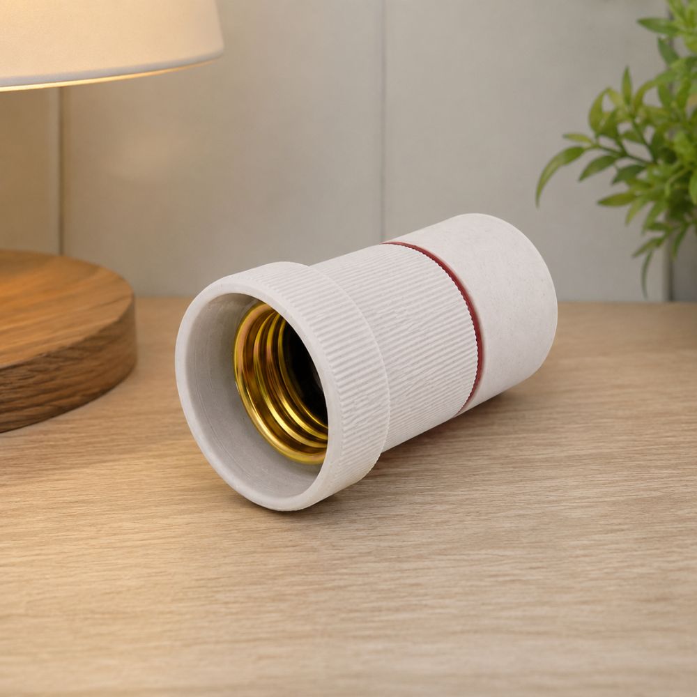 Keramički držač sijalice pogodan je za montažu u plafonjere, zidne lampe i druga rasvjetna tijela