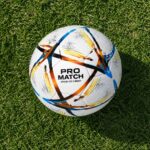 Nogometna lopta Pro Match za precizne udarce i kontrolu tokom igre