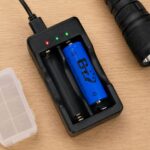 Punjiva baterija 3,7 V 8800 mAh omogućava stabilno napajanje i višekratnu upotrebu u različitim uređajima
