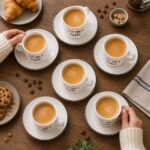 Šoljice za kafu sa tacnama u Latte setu od 12 dijelova pružaju uredno i elegantno posluživanje toplih napitaka