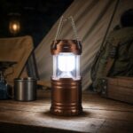 Grafički prikaz LED lampe na solarno punjenje za kamp, planinarenje i hitne situacije.