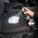 Pjena za čišćenje auto sjedišta dubinski čisti tekstilne presvlake i pomaže u uklanjanju tvrdokorne prljavštine