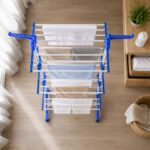 Stalak za sušenje odjeće na tri nivoa sa sklopivim policama