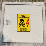 Znak opasno po život za jasno označavanje električnih ormara, postrojenja i drugih rizičnih mjesta